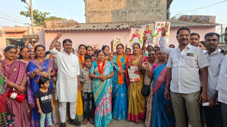 ३४ गावांत प्रचार पूर्ण; कार्ला–खडकाळा गटात आशाताई वायकर यांच्या प्रचार दौऱ्याला उत्स्फूर्त प्रतिसाद