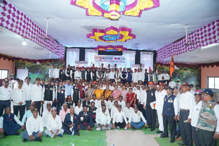 १,५२१ माजी सैनिकांची ऐतिहासिक एकजूट : करडे येथे राज्यस्तरीय माजी सैनिक महामेळावा उत्साहात संपन्न